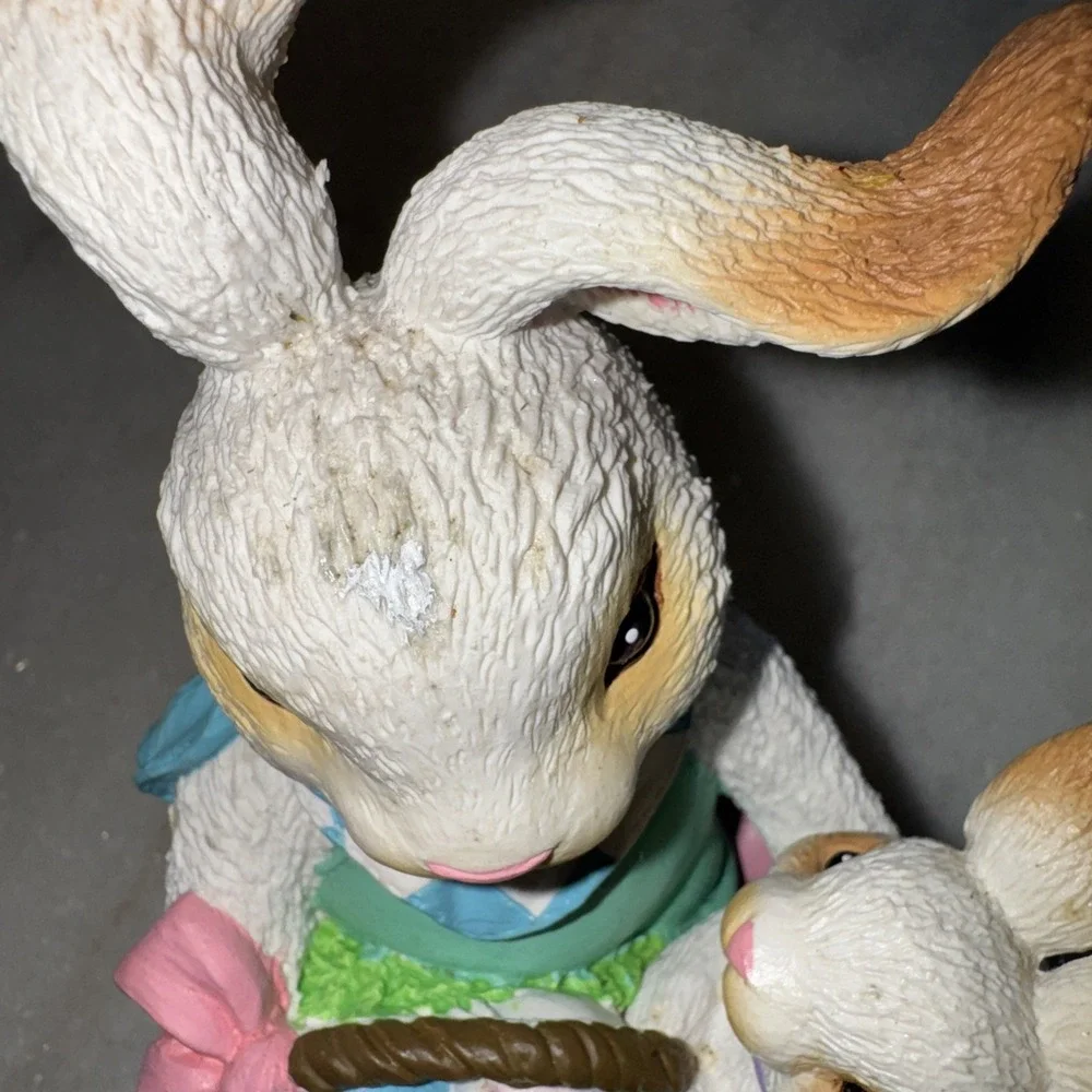 Vintage Current Inc. Easter Bunny With Baby Bunny Shelf Sitter OLA56‎
